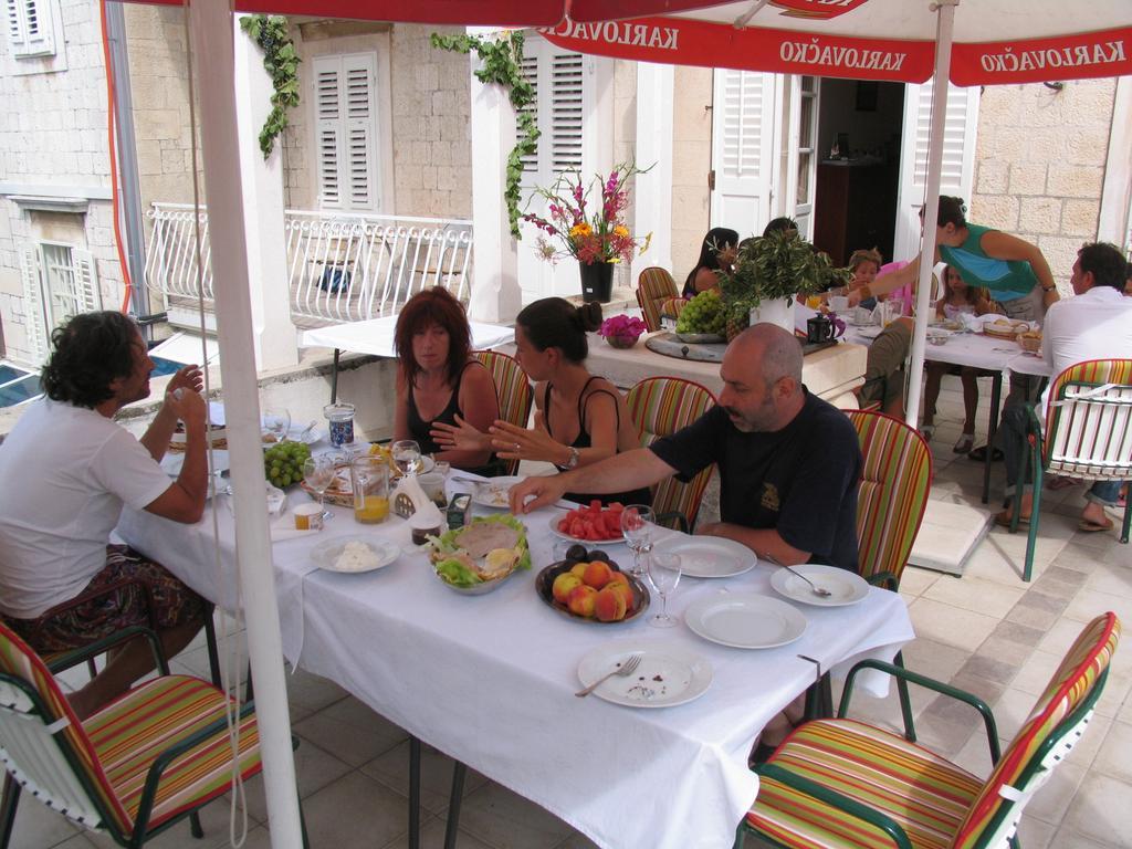 Heritage Hotel Vila Sikaa Trogir Exterior foto